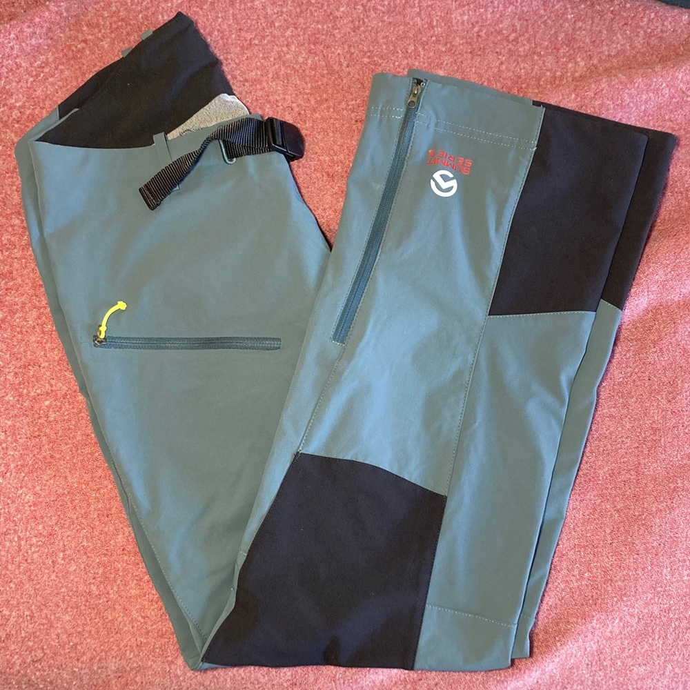 THE NORTH FACE Summit Series Soft Shell Pants TNF